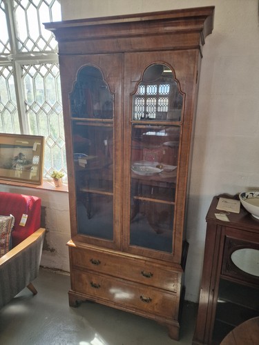 Queen ann style - queen, walnut