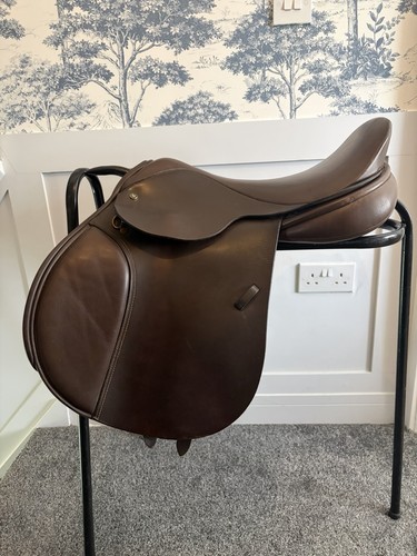 Manor brown medium - 17.5”,