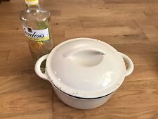 Old Cast Iron Casserole Dish White 22 cm