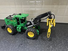LEGO Technic 42157 John Deere 948L-II Skidder Building Set