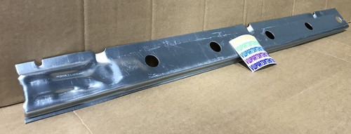 Right door sill - door, foot
