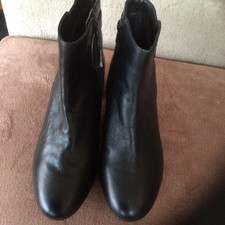 Ladies Pavers Black Leather