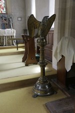 Photo 6x4 Eagle Lectern Builth