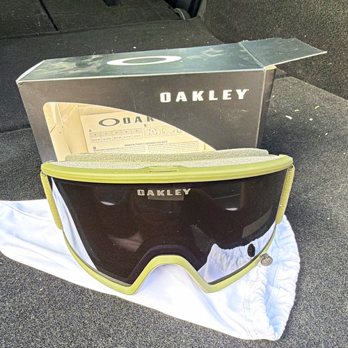 Oakley ski goggles - oakley, frame