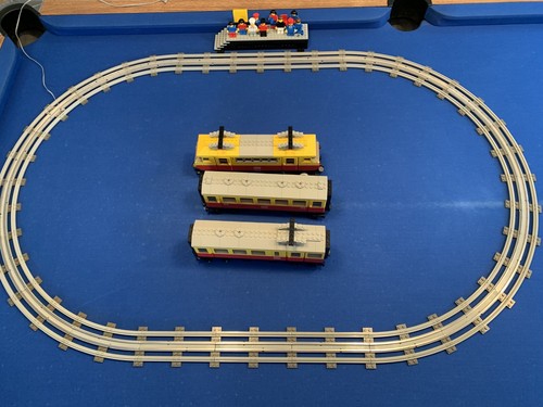 Lego vintage passenger train - lego,