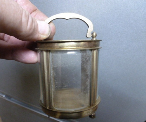 Small old oval - old, carriage
