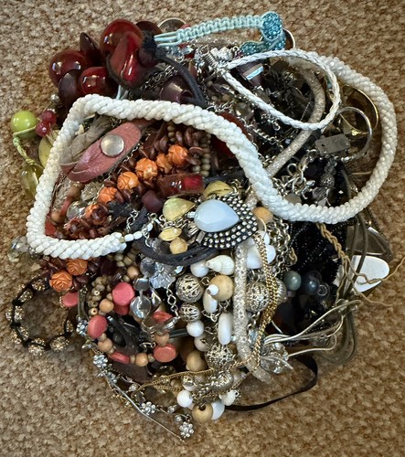 Jewellery job lot 1kg vintage - jewellery,
