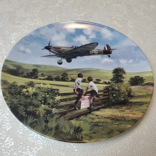 Royal doulton commemorative - royal,