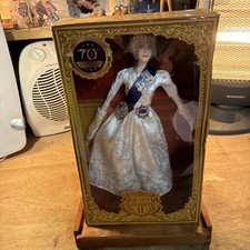 Barbie Signature Queen