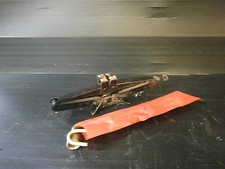 DAIHATSU YRV 2002 JACK / HANDLE / WHEEL BRACE AND CASE