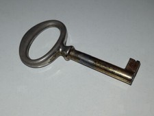 Pos 1) 1 Cabinet Key from Wilk