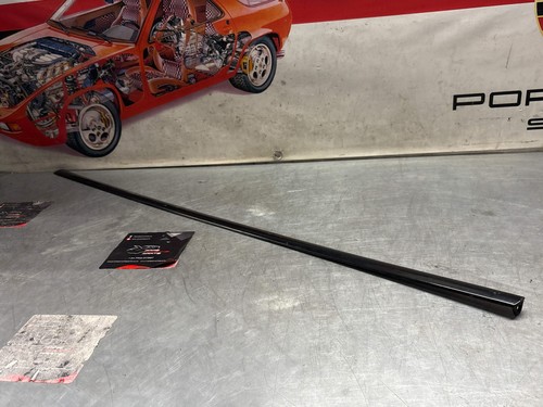 Porsche 944 door bump - door, moulding