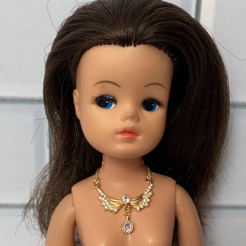 Barbie sindy doll necklace - doll,