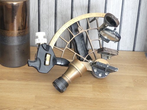 Vintage plath sextant - c,