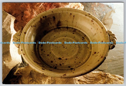 D334419 dish with handles - dish,