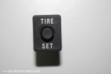 2004 LEXUS LS 430 / TIRE