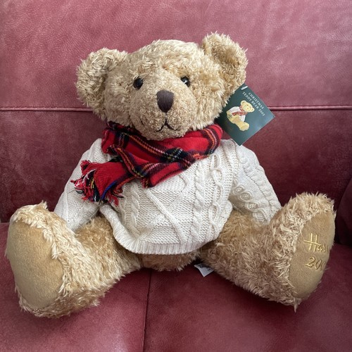 Harrods london christmas bear - harrods,
