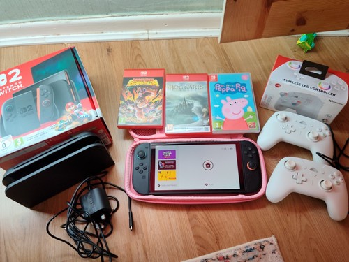 Nintendo switch console - 2,