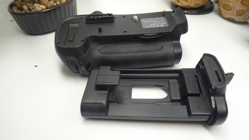 D12 battery handle - handle, fit