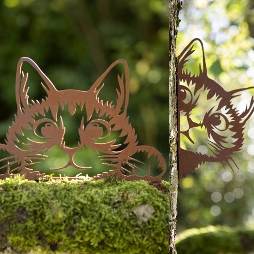 Peeking cat metal - fence, post