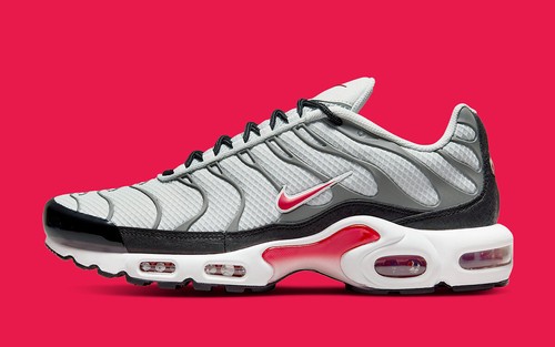 Nike air max plus - plus, tuned