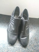 Lotus Ladies Black Leather Effect Zippered Shoe Boots Size 7 Heel Height 3.5 "