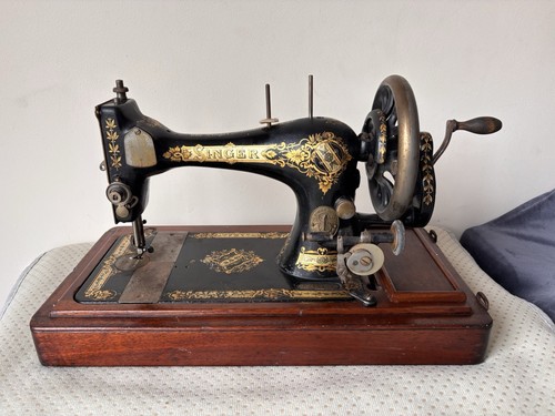 Vintage singer sawing machine - singer,