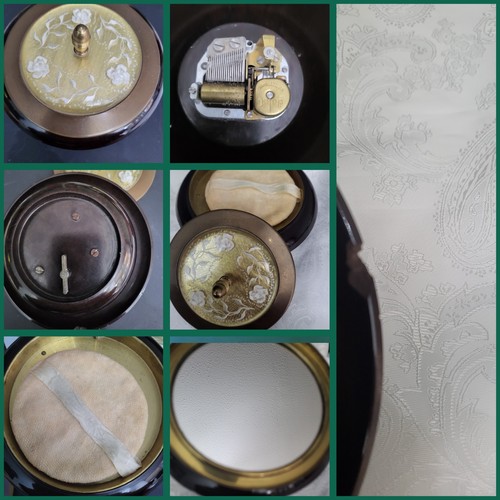 Vintage musical powder compact - musical,