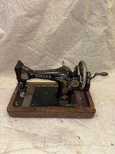 SINGER VINTAGE SEWING HAND MACHINE 1910 Beautiful GOLD Decals 128k Kilbowie