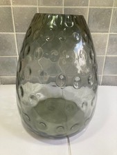 Eye-Catching Dimpled Perspex Table Flower Vase - used