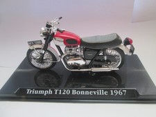 TRIUMPH BONNEVILLE  T120  1-24 SCALE ATLAS CLASSIC MOTORBIKES MODEL