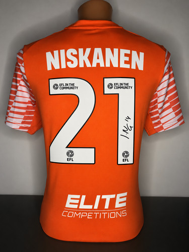 Signed ilmari niskanen - ilmari,