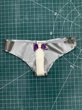 REDUCED TO CLEAR UK 10 Latex