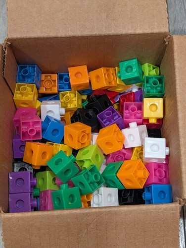 Unifix cubes lot 192 - of,