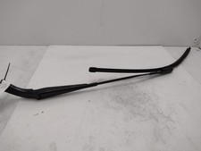 AUDI A4 WIPER ARM Right Front Wiper Arm PART NUMBER 8K2998002A (*) 4 Door Saloon