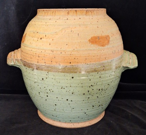 Large studio pottery - , bread