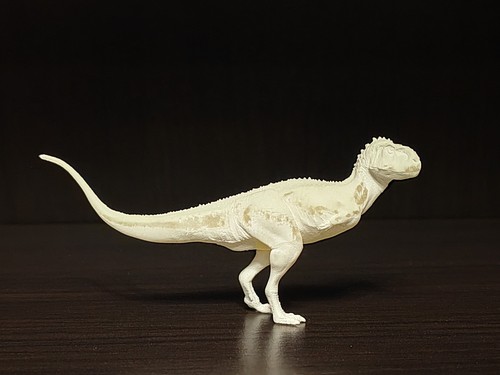 Scale majungasaurus - scale,