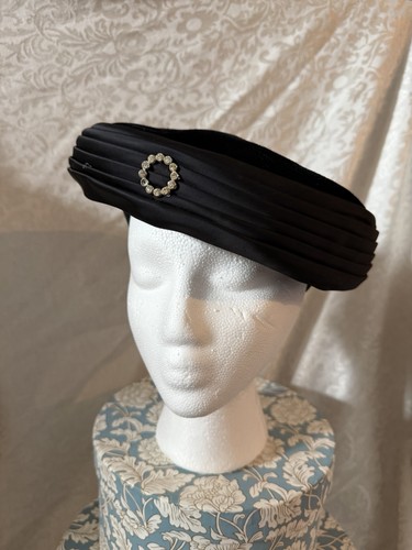 Black vintage fascinator - vintage,