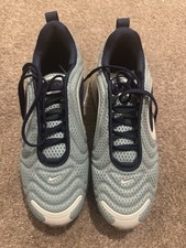 Nike Air a Max 720’s size 6