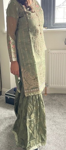 Asian wedding clothes - , used