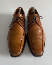 Loake Oxford Shoes in Tan