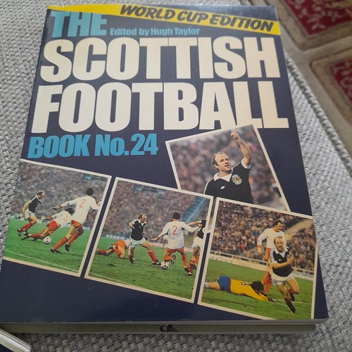The scottish football - book, no