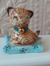 BASIL MATTHEWS POTTERY KITTEN ON CUSHION CAT MODEL KITTEN CAT ORNAMENT