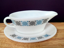 Vintage 1970's Pyrex Chelsea