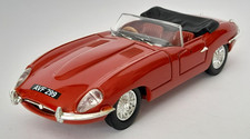 Lledo Vanguard Anniversary VA04902 Jaguar E Type - Red - 1:43 Scale
