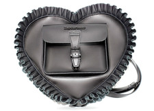 C0 Auth DR MARTENS Heart