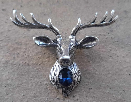 Silver deer metal pin badge - deer,