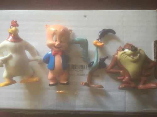 Looney tunes mini figures - tunes,