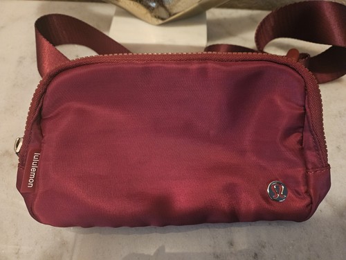 Lululemon fanny pack - lululemon,