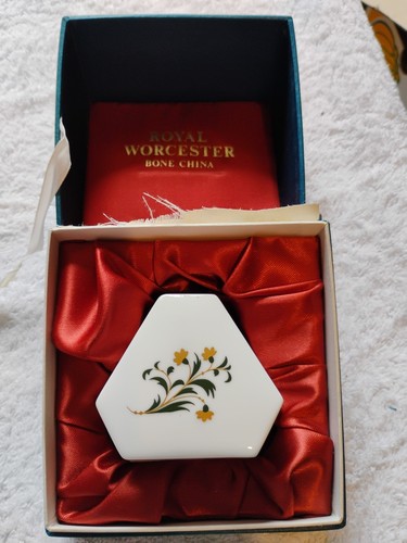 Royal worcester trinket - trinket, box